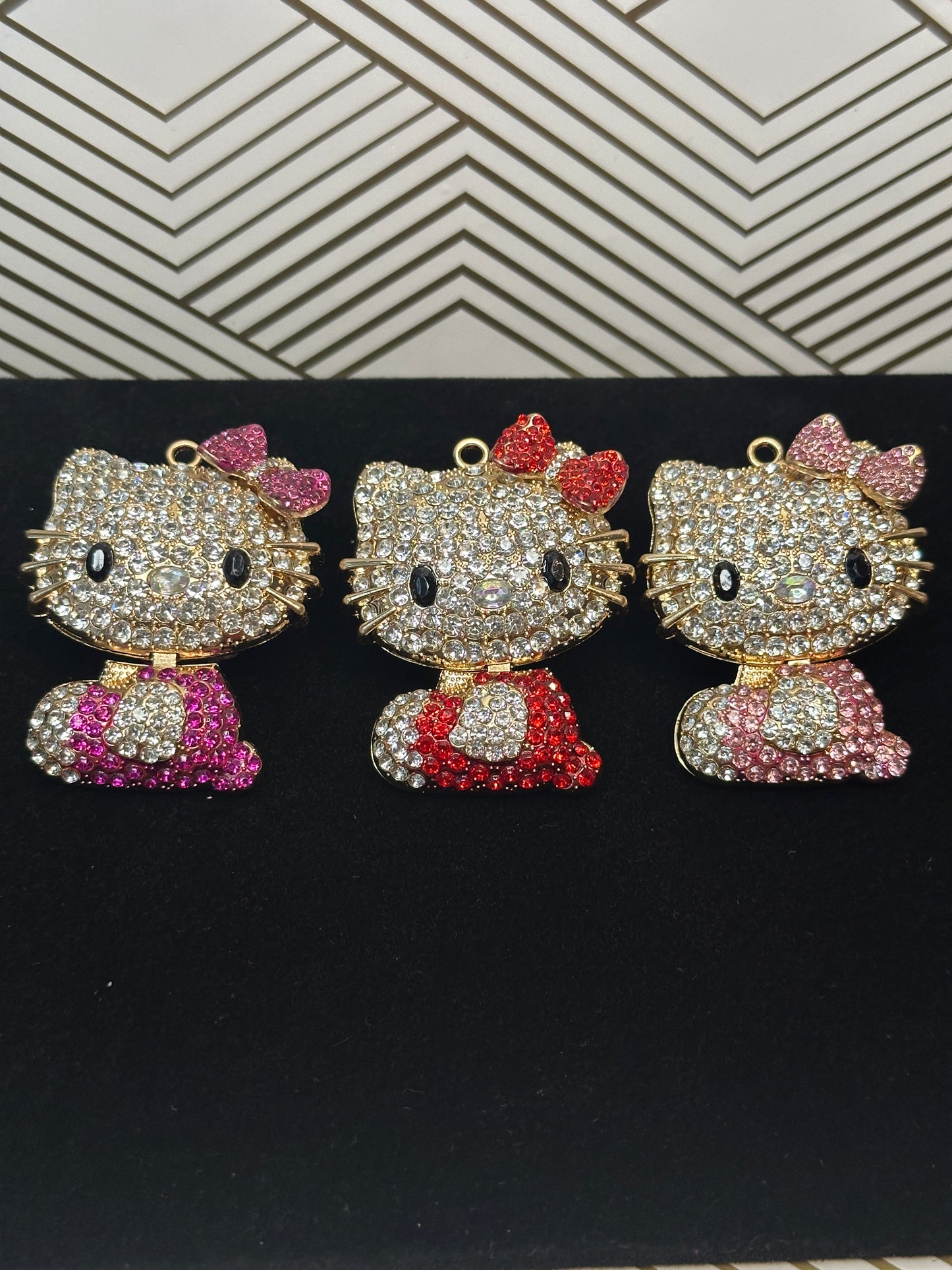 HKitty Bobble Head Pen Topper